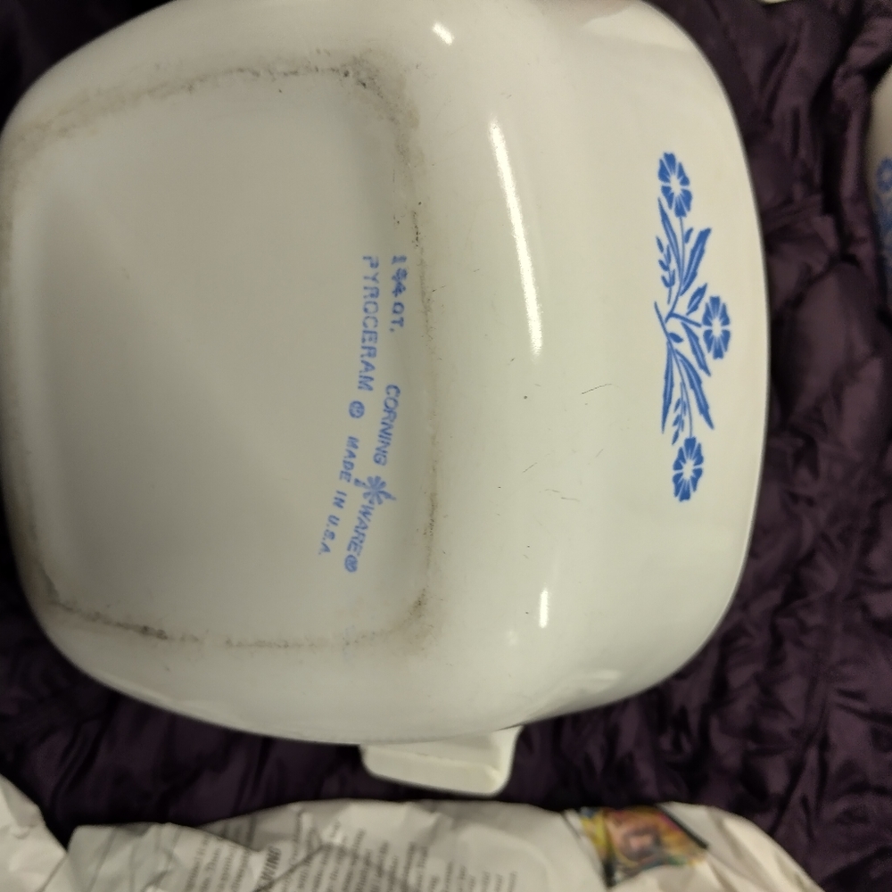Vintage Corningware Cornflower 1960-61 set casserole